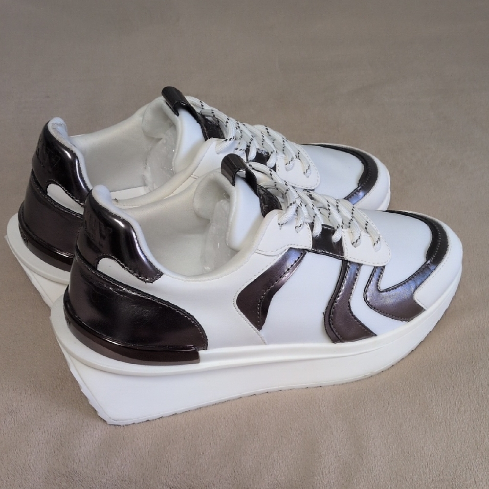 DKNY Platform White and Dark Silver Striped Sole Sneakers. Size 8 Brand New.